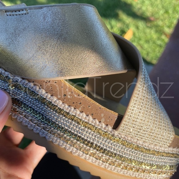 Gold Vegan Criss Cross FlatForm Platform Sandals - Picture 4 of 4